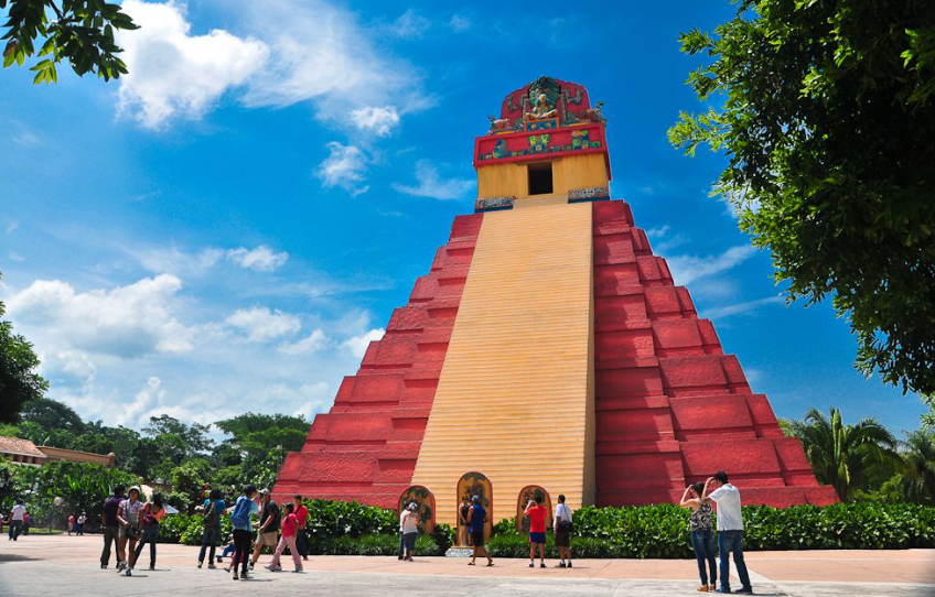 Xetulul Guatemala, Retalhuleu, Guatemala